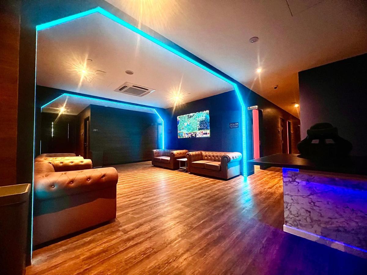 Arena Esports @ Orchard Hotell Singapore Exteriör bild