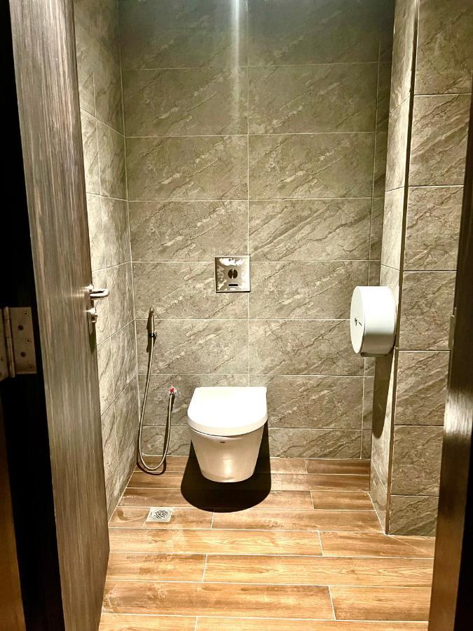 Arena Esports @ Orchard Hotell Singapore Exteriör bild