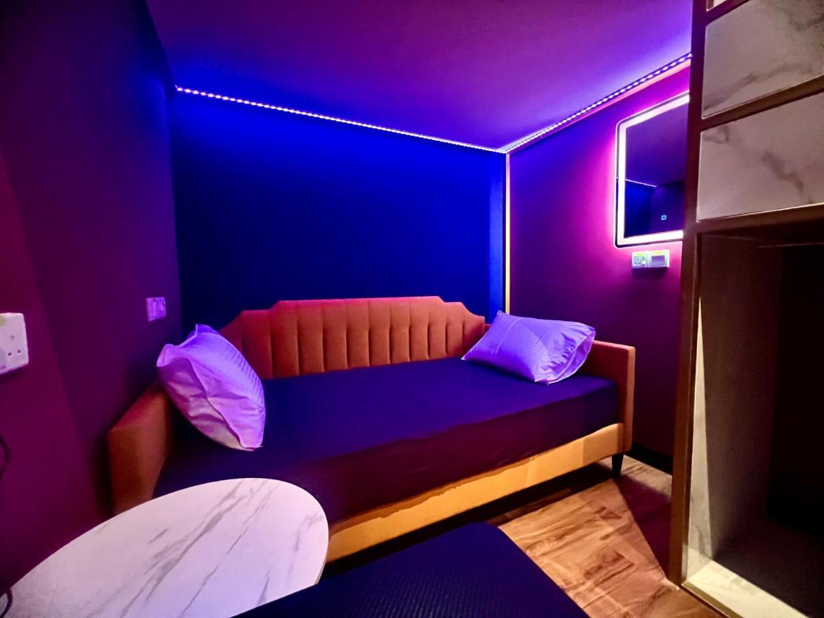 Arena Esports @ Orchard Hotell Singapore Exteriör bild